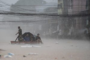 2024-07-24T101434Z_1564226691_RC2J19A1CQQV_RTRMADP_3_ASIA-WEATHER-PHILIPPINES_2024_07_24_20_12_13